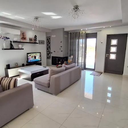 Irianna Villa Limenas Chersonisou